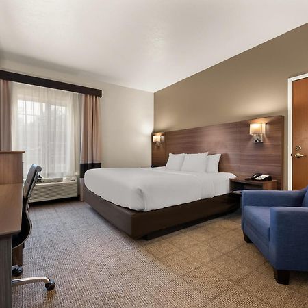Comfort Inn & Suites Fenton Экстерьер фото