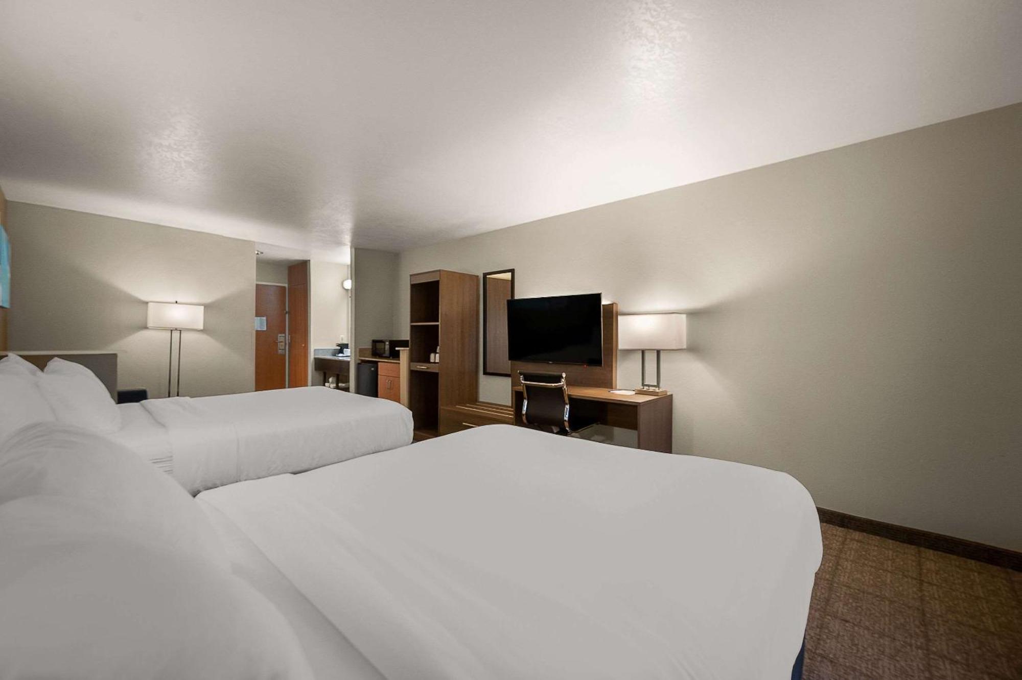 Comfort Inn & Suites Fenton Экстерьер фото
