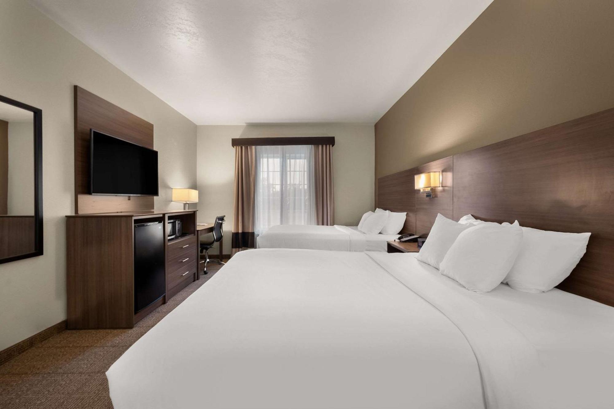 Comfort Inn & Suites Fenton Экстерьер фото