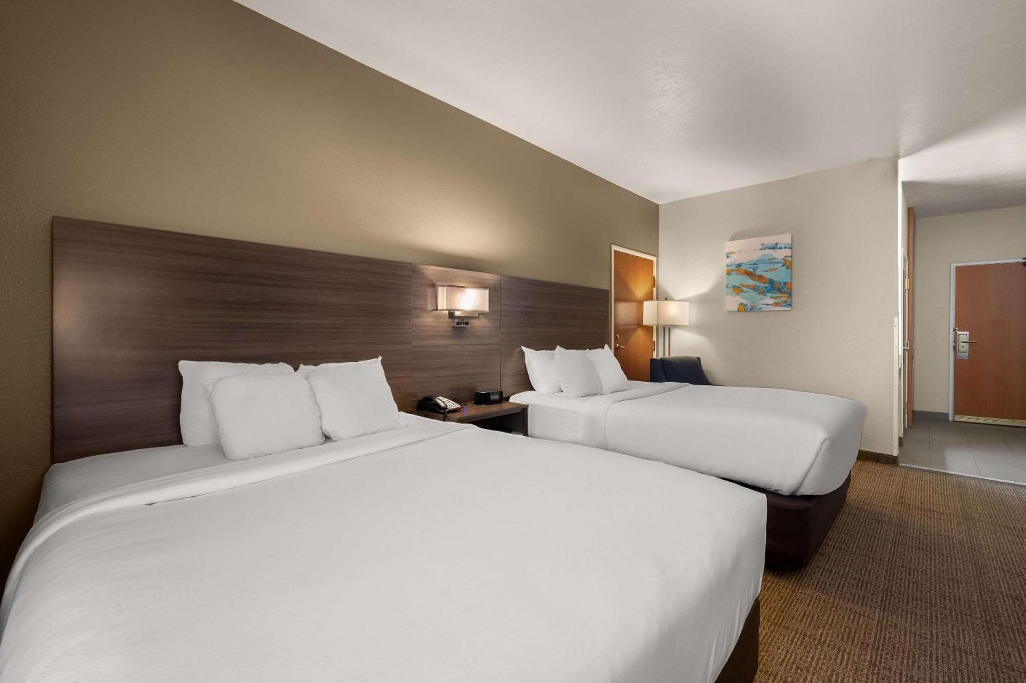 Comfort Inn & Suites Fenton Экстерьер фото
