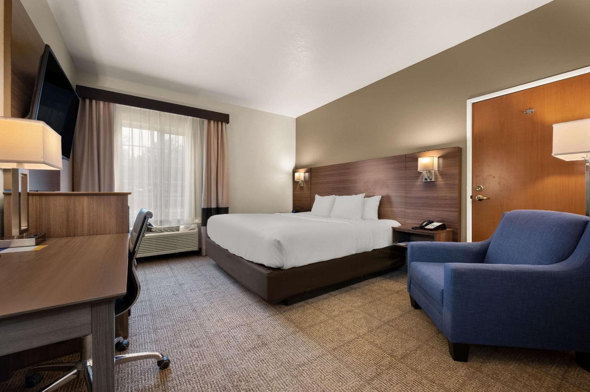 Comfort Inn & Suites Fenton Экстерьер фото