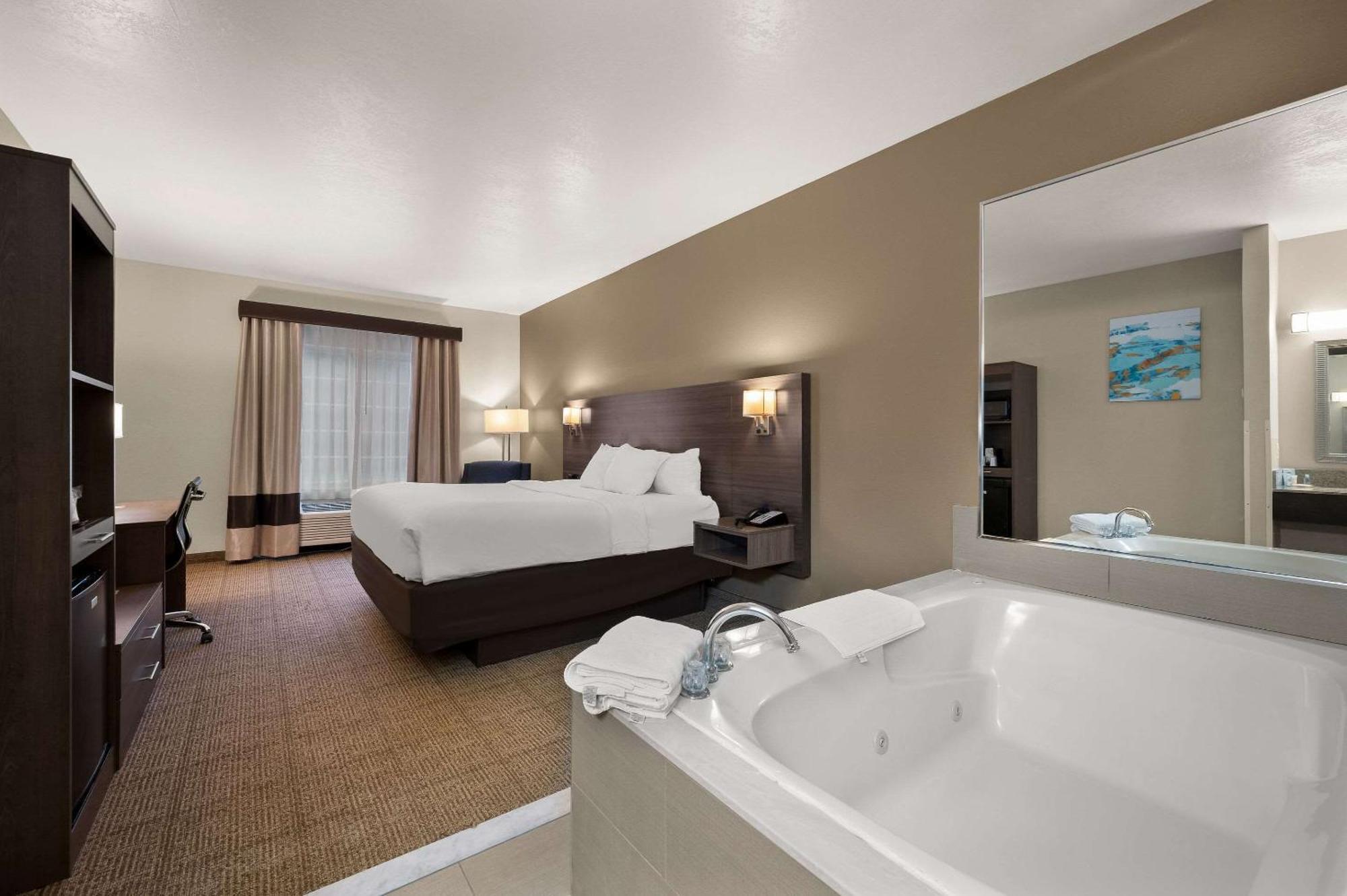 Comfort Inn & Suites Fenton Экстерьер фото