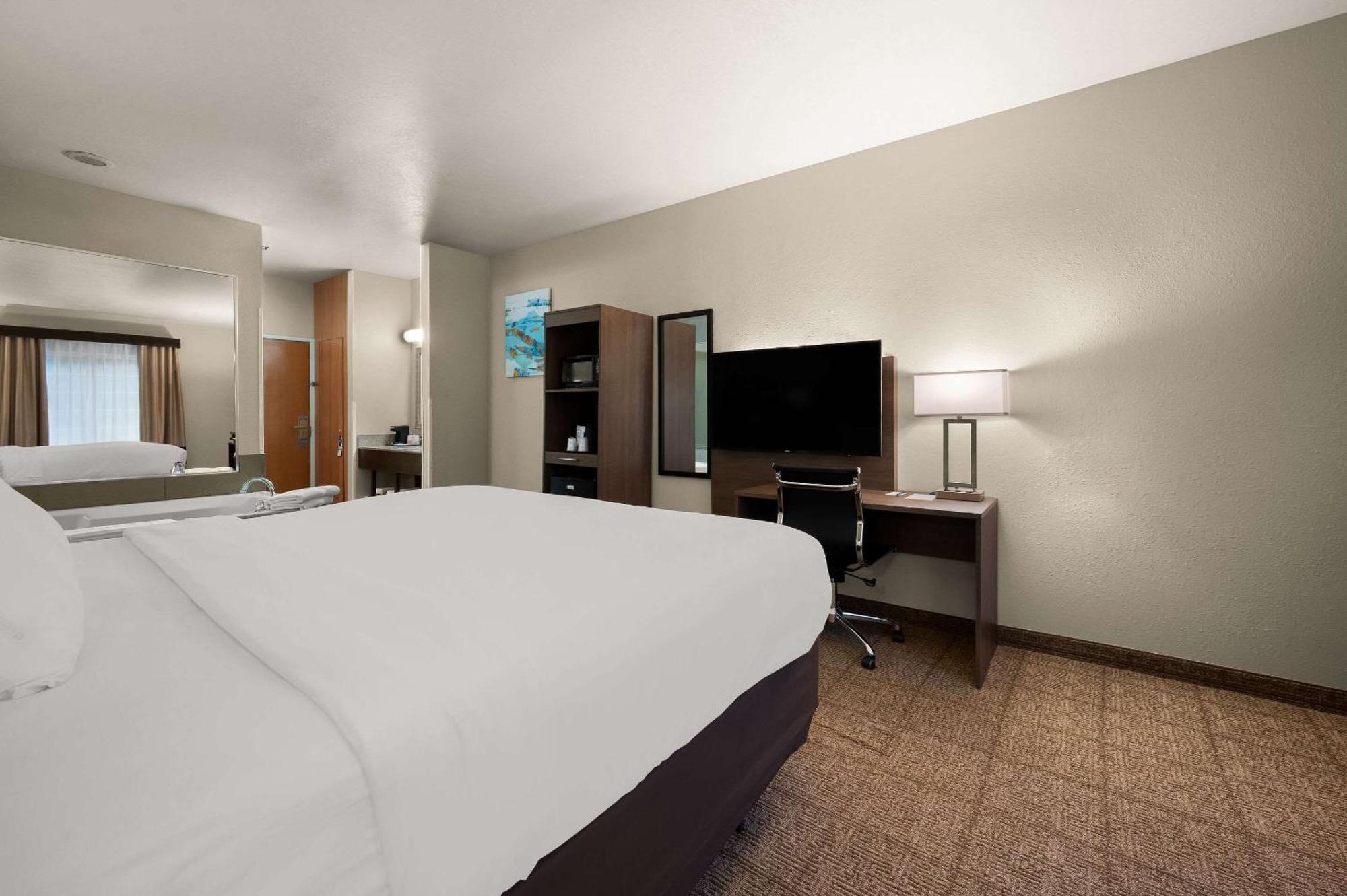 Comfort Inn & Suites Fenton Экстерьер фото