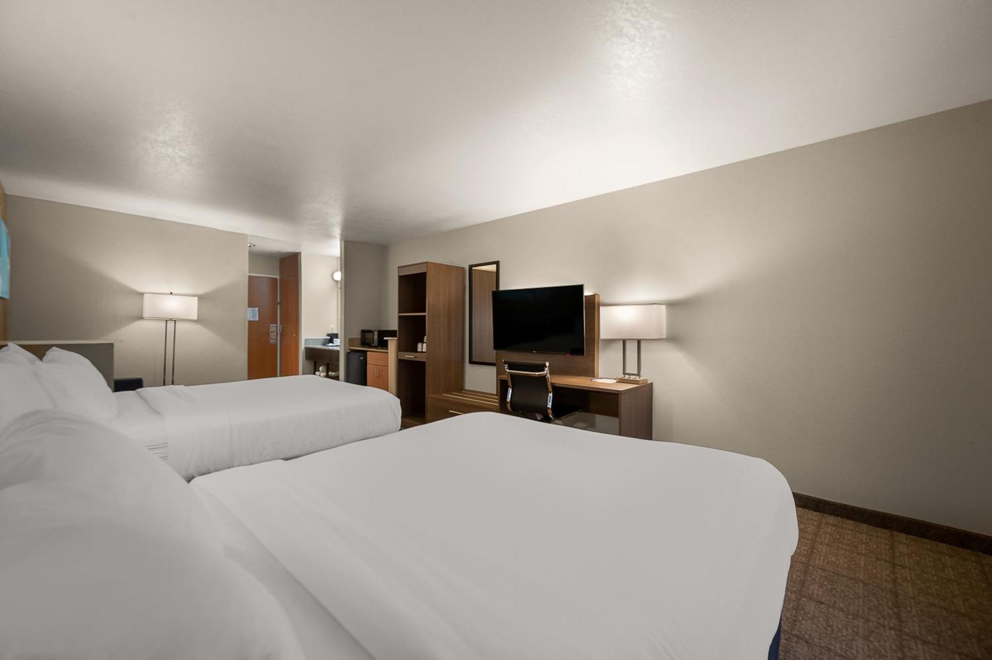 Comfort Inn & Suites Fenton Экстерьер фото