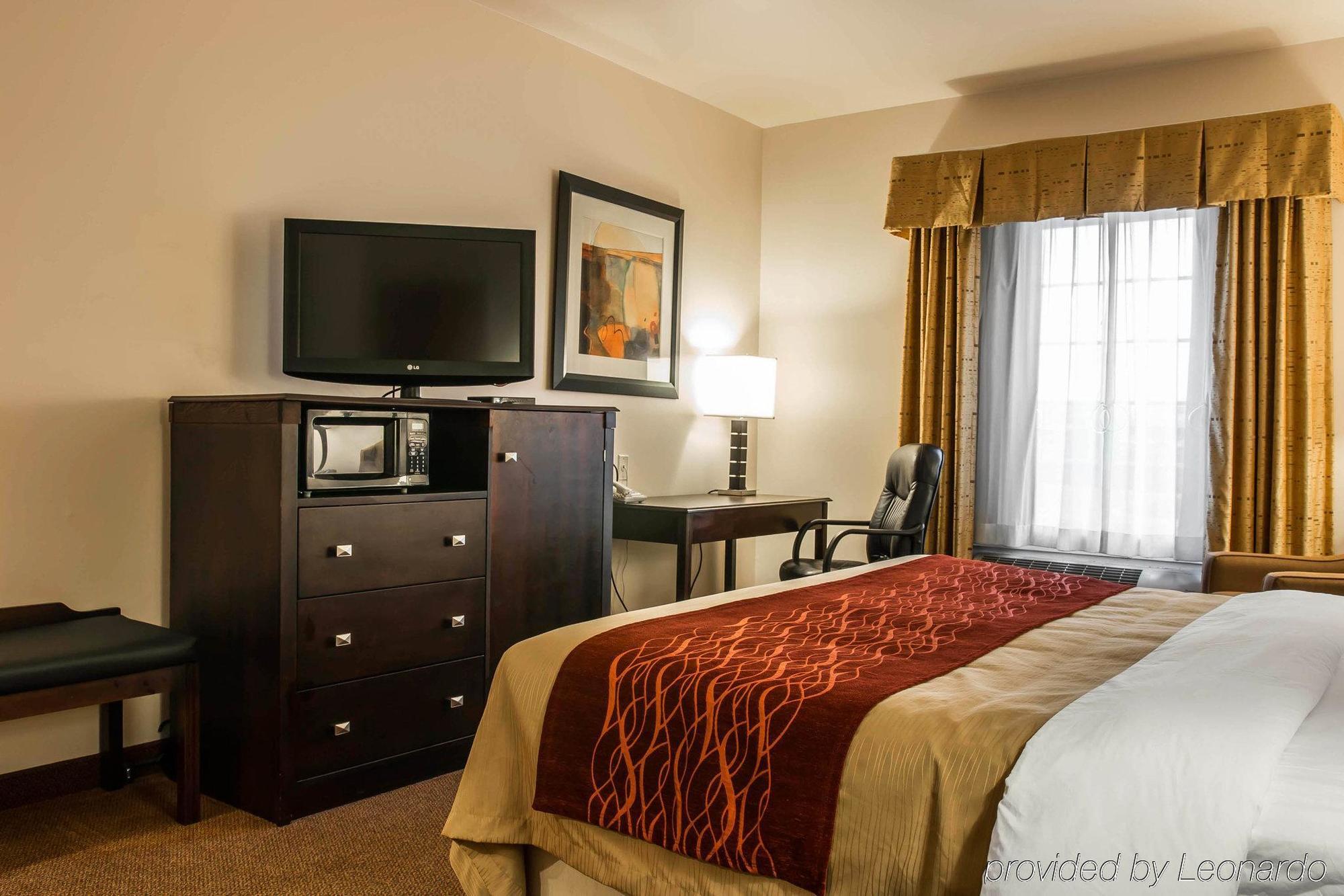 Comfort Inn & Suites Fenton Экстерьер фото