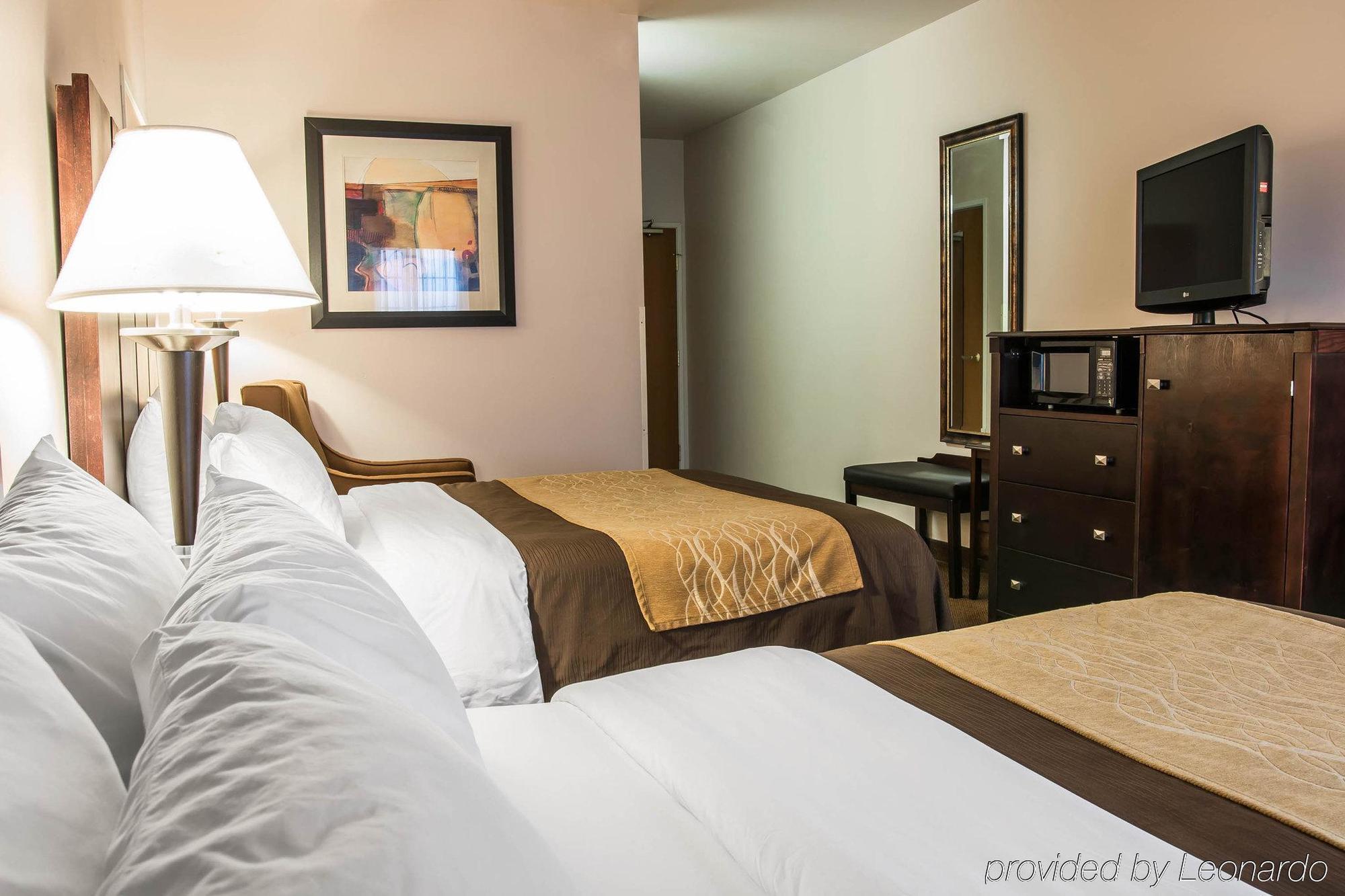Comfort Inn & Suites Fenton Экстерьер фото