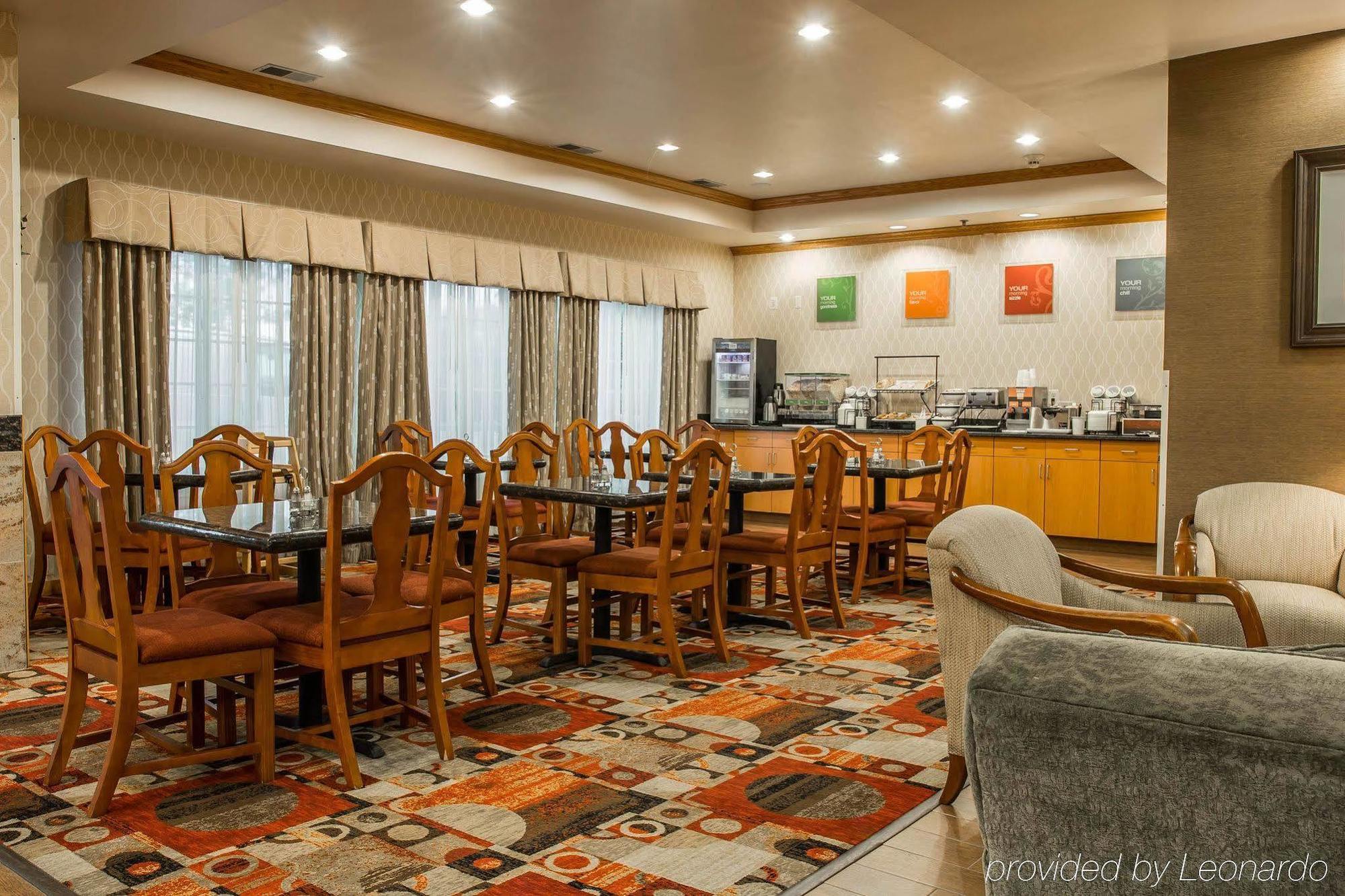 Comfort Inn & Suites Fenton Экстерьер фото