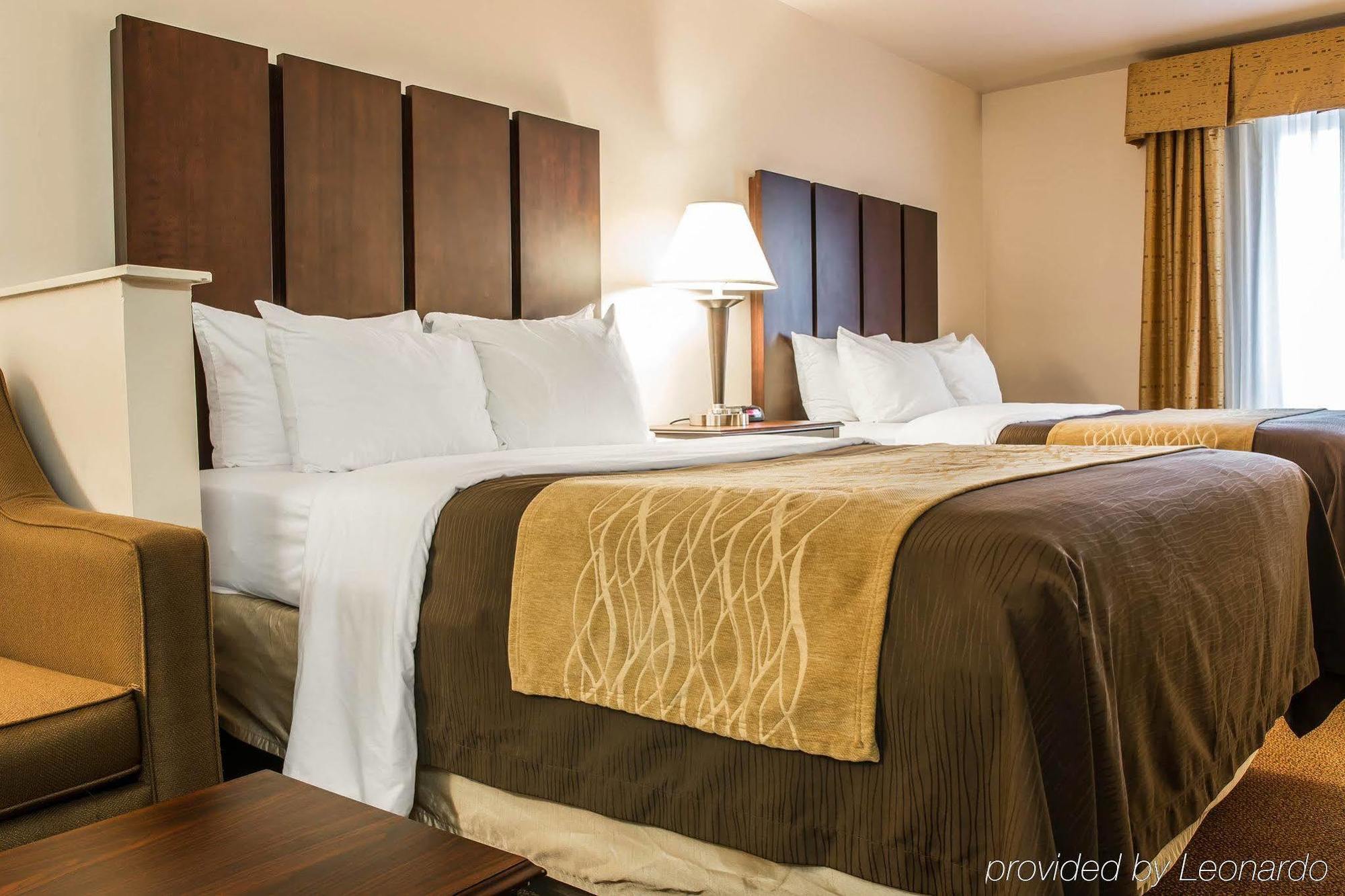 Comfort Inn & Suites Fenton Экстерьер фото